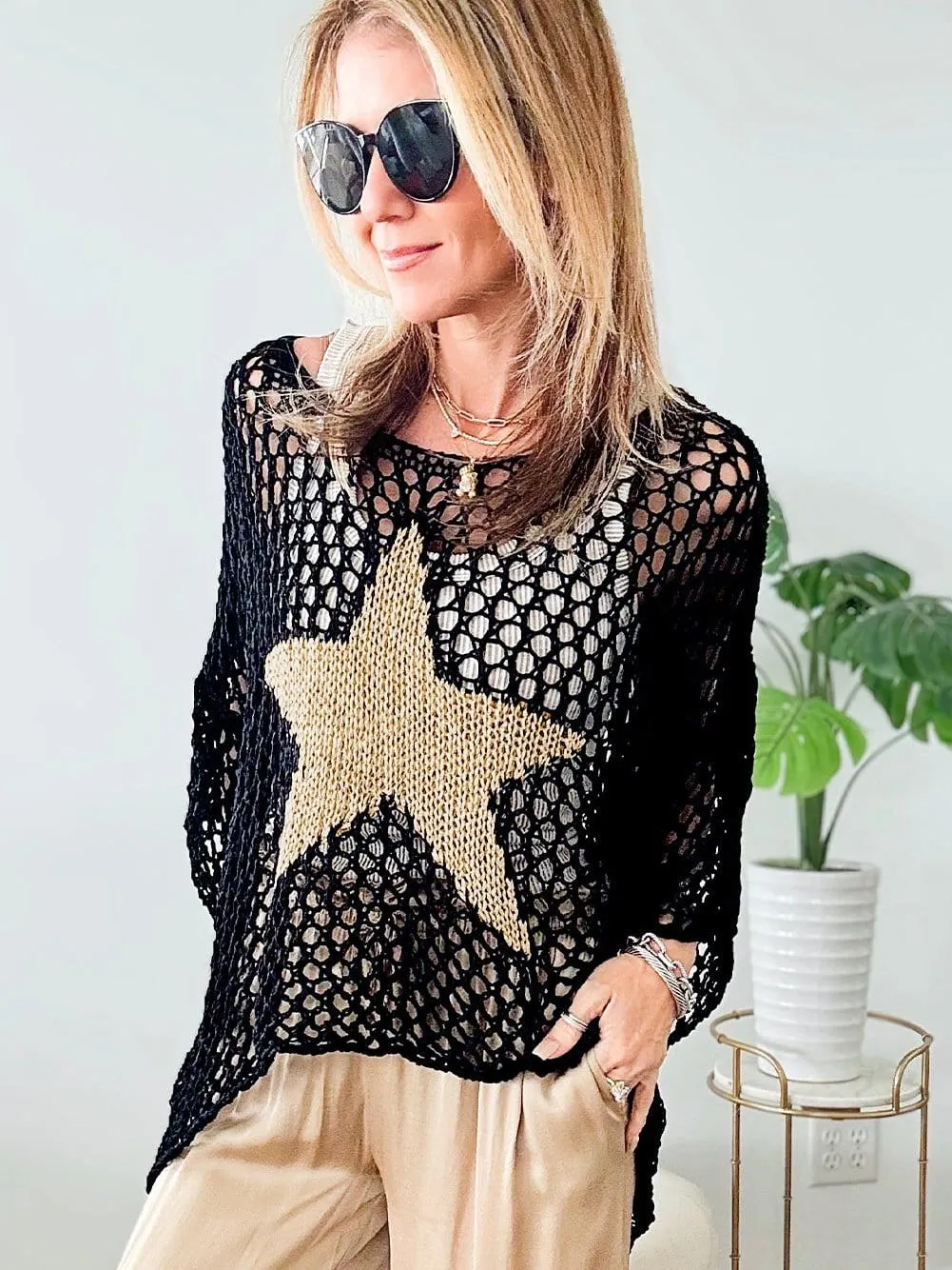 Attractive Crochet Knit Top with Star