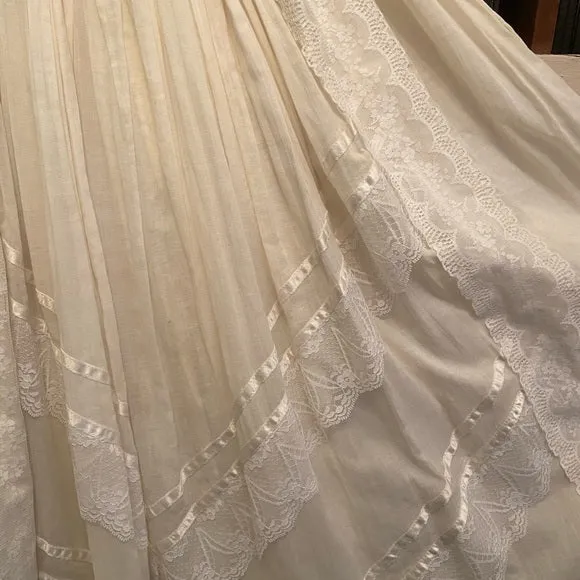 Beautiful Vintage Wedding Dress