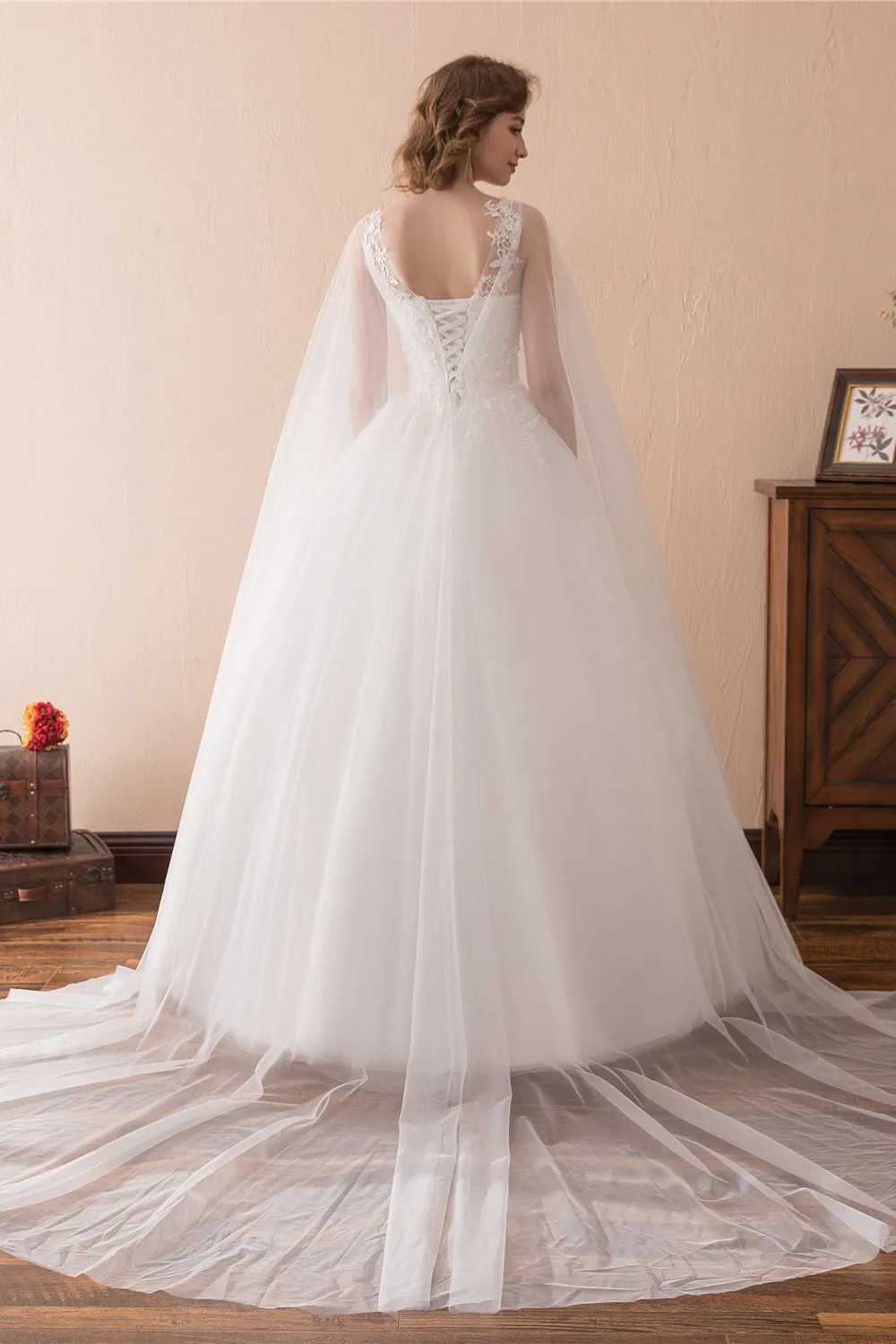 Cape Cloak Tulle Appliques White Wedding Dresses