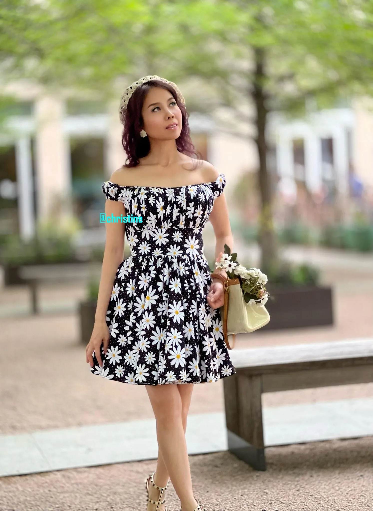 Caroline Dress in Daisy flowers printed