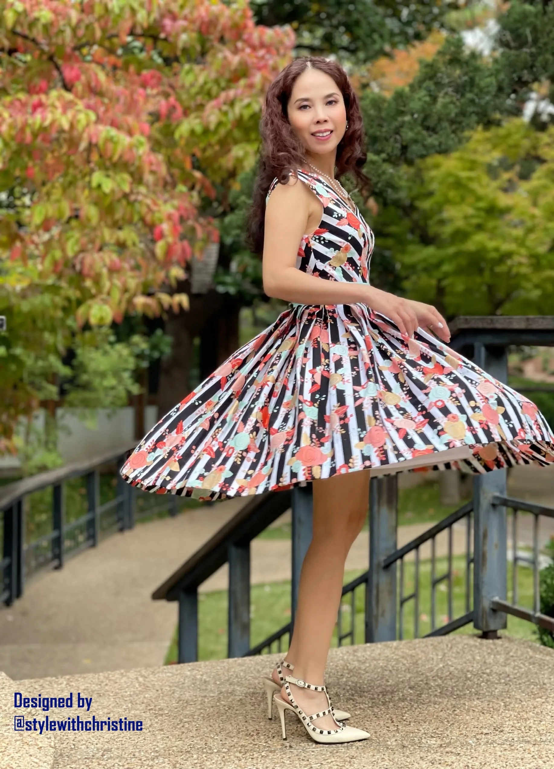 Cici dress in plaid bloom flowers