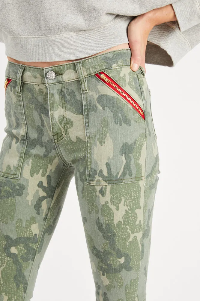 Etienne Marcel Womens Red Zipper Camo Jeans