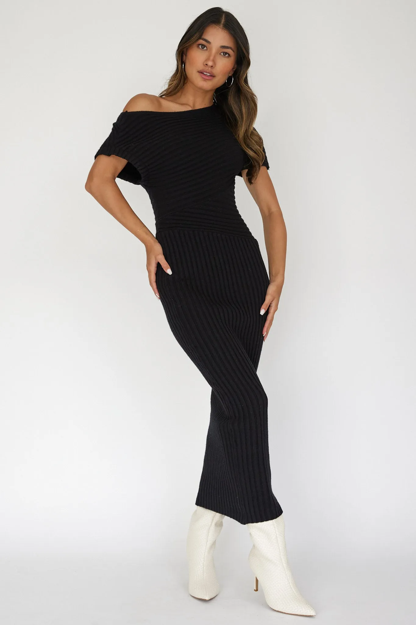 Kaelyn Asymmetric Neck Knit Maxi Dress Black