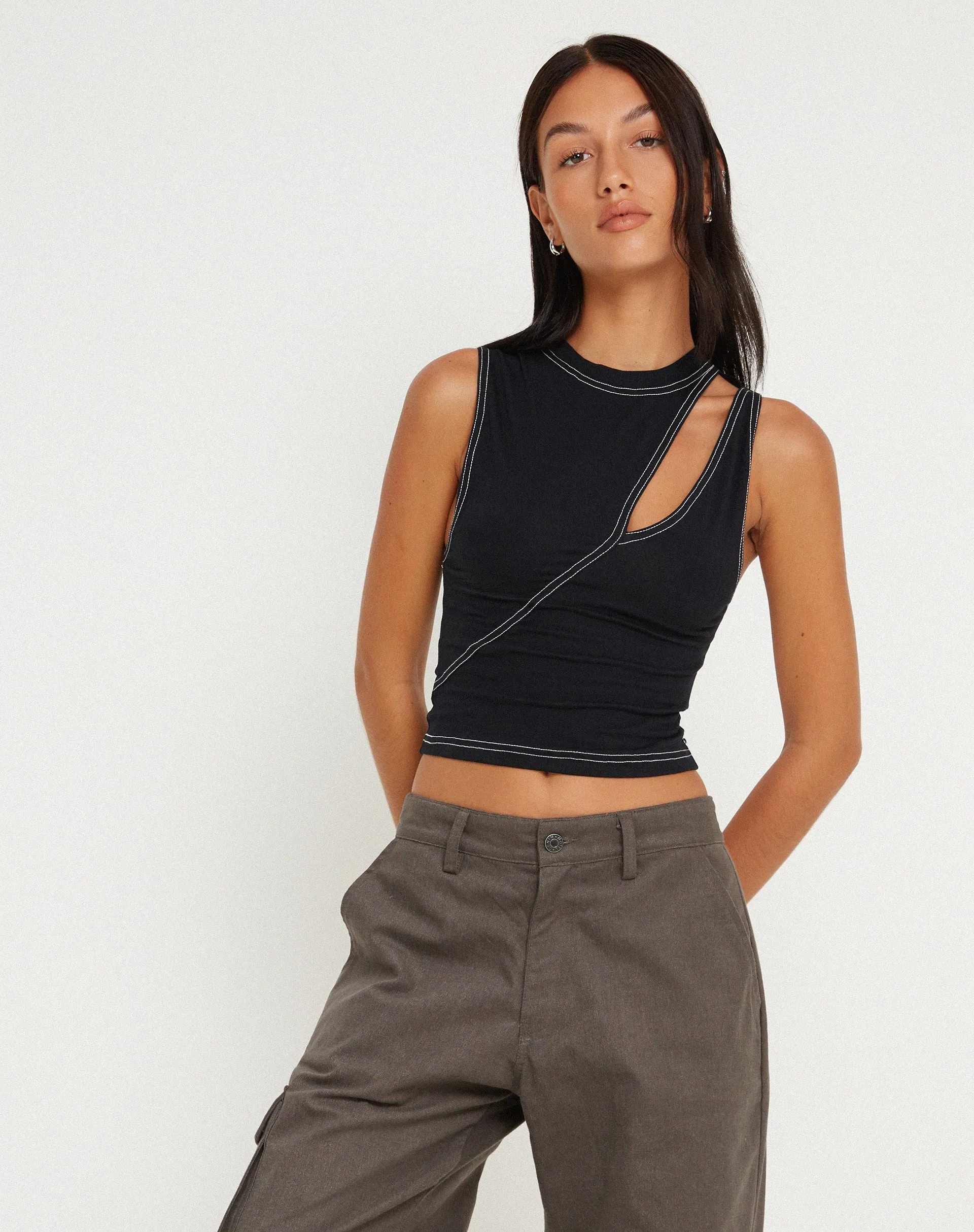 Min Cutout Crop Top in Black