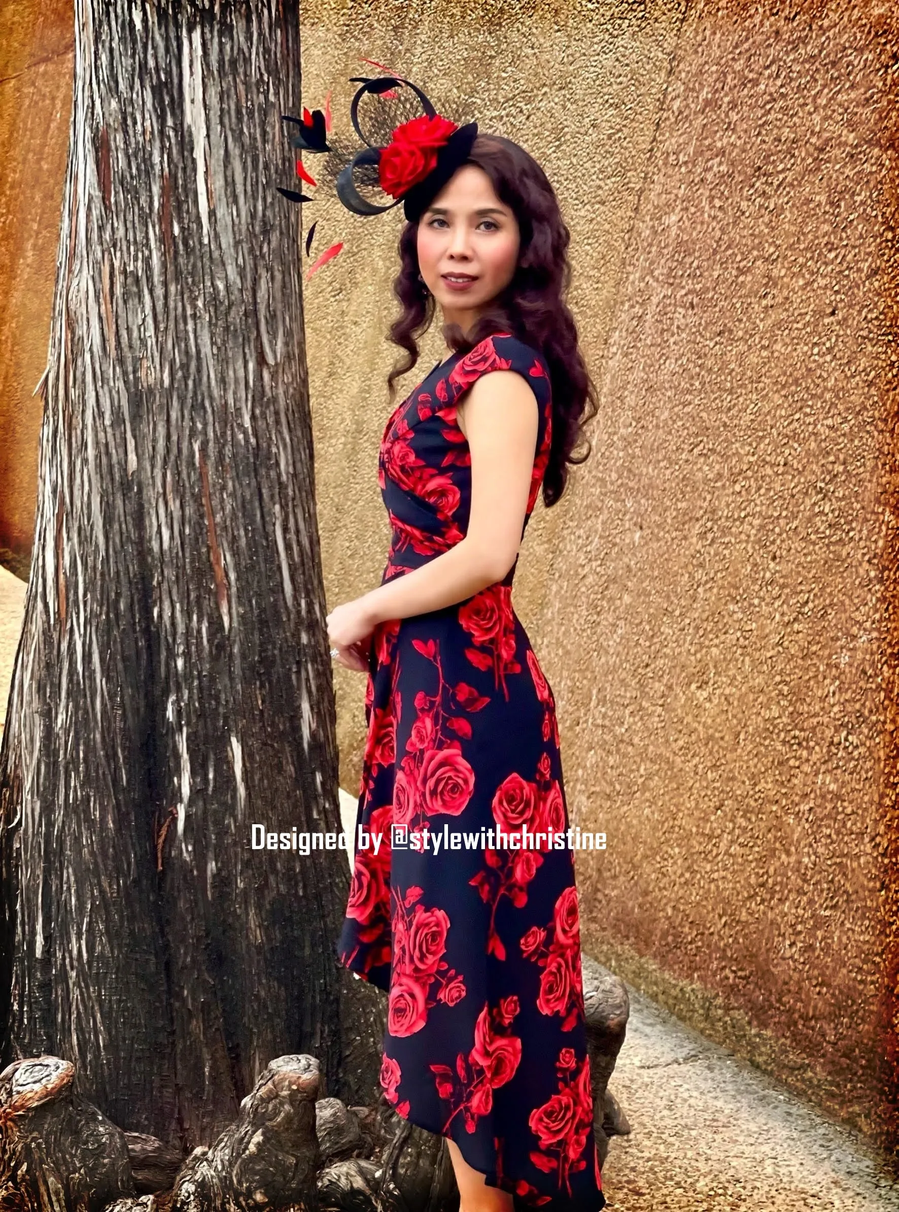 Minyoung dress in red roses