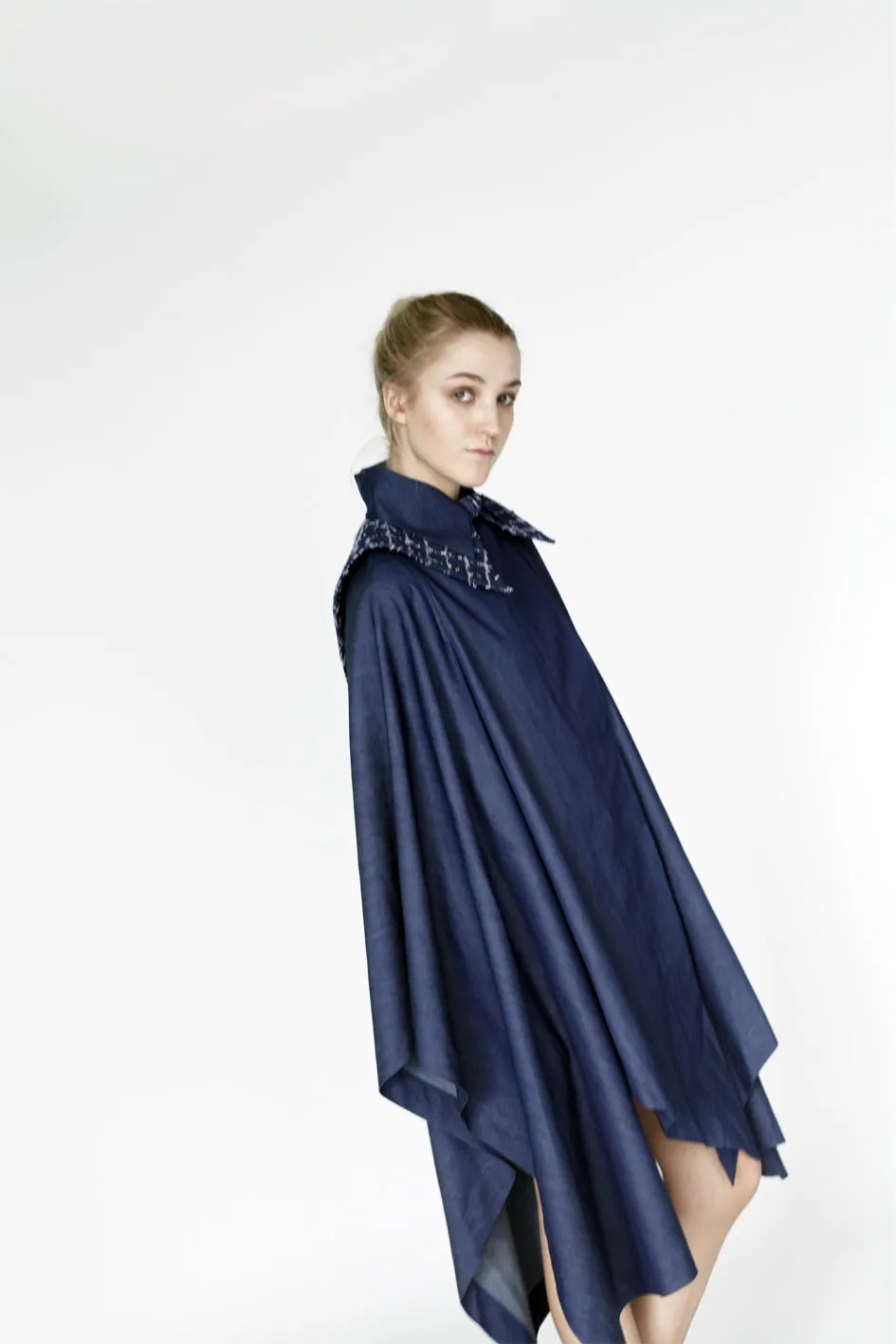 Origami Stain Collar Light Denim Cape / Navy