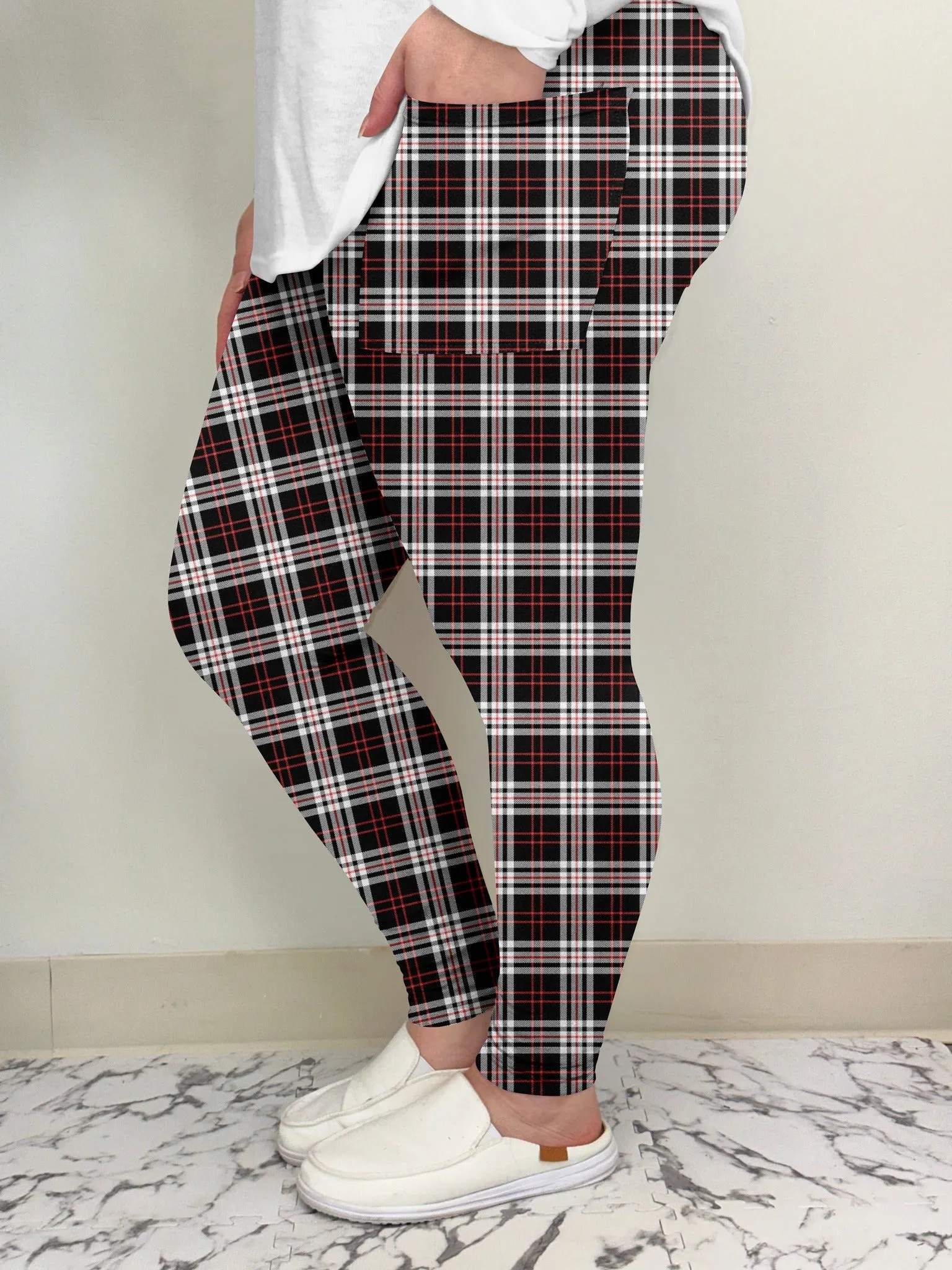 Plaid Christmas Leggings w/Pockets - #8225-8227