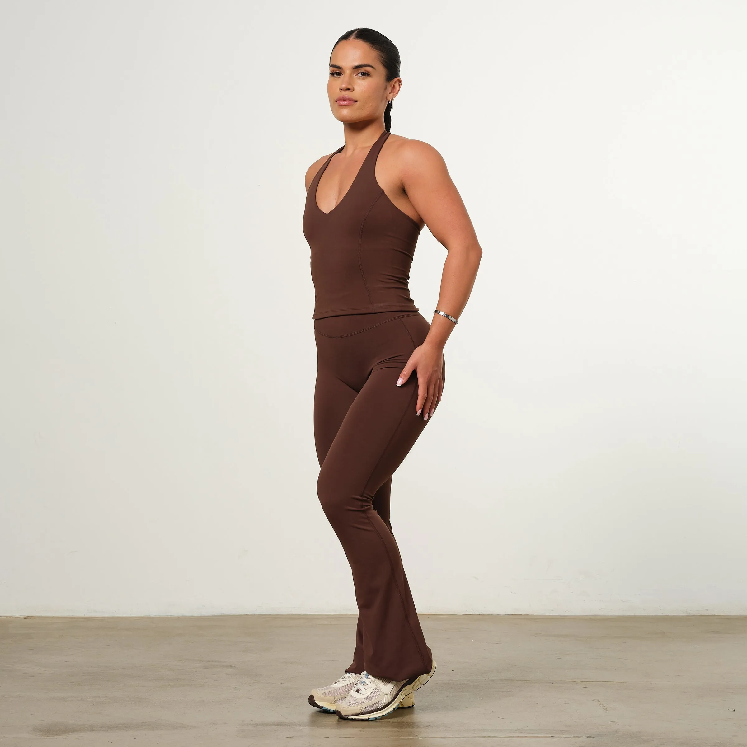 VANQUISH ENHANCE COFFEE BROWN HIGH-WAIST FLARED LEGGING