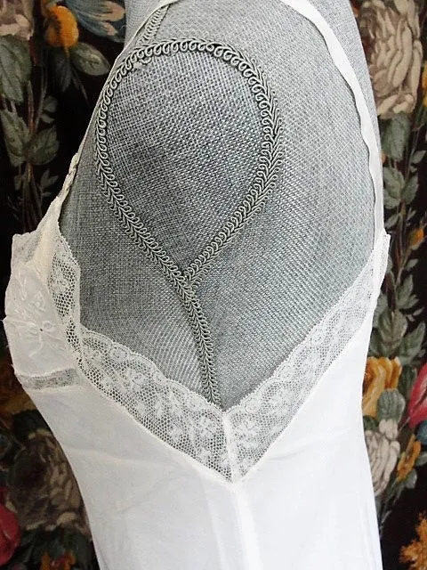 Vintage 60s PIN UP French Lace Embroidered Silky Slip Lingerie Ladies Under Clothing Beautiful Luxury Bridal Sexy Lingerie Bust 36 Gorgeous