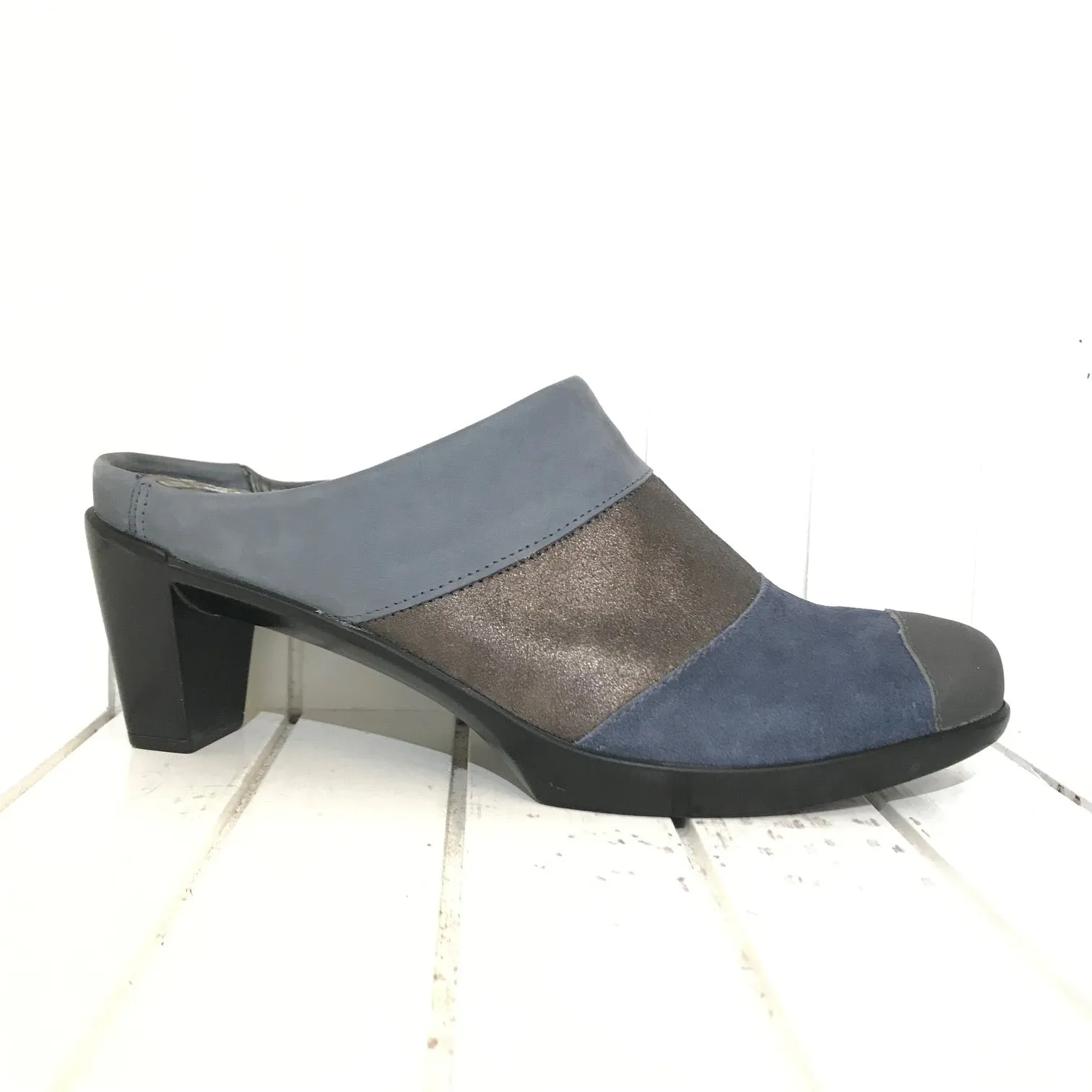 Women's Naot | Fortuna Slip On Open Back Shoe | Feather Blue