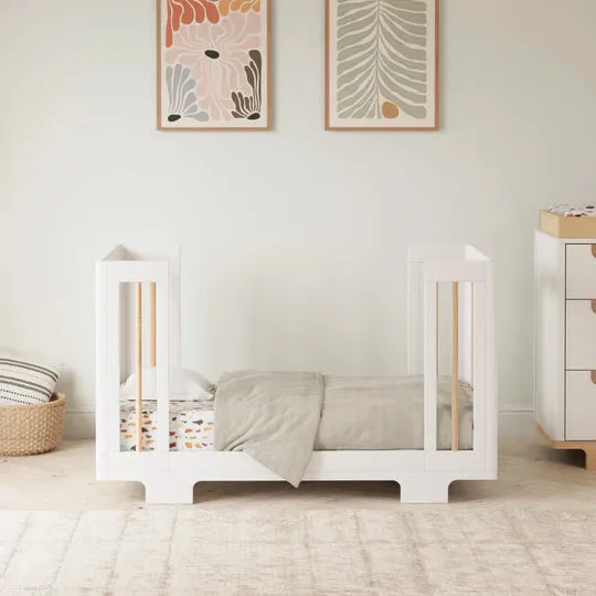 Yuzu 8-in-1 Crib